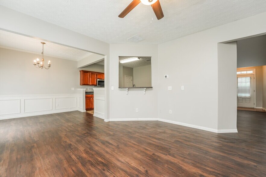 Building Photo - 4229 Annlette Dr NW