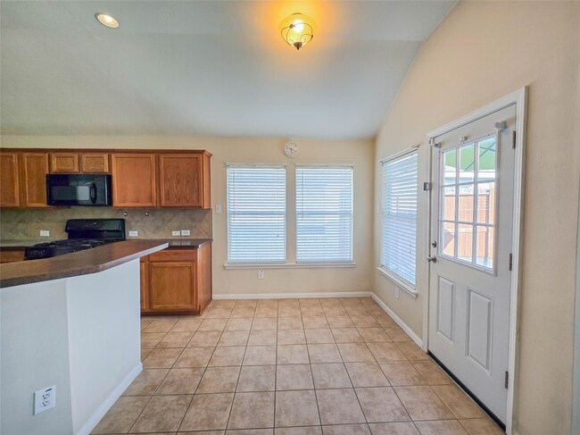 Building Photo - 17915 Landing Pines Trail