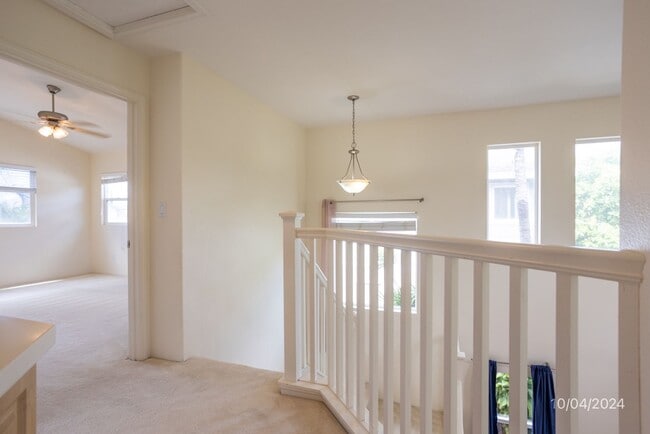 Building Photo - SF 3BR/2.5BA/2car garage in Ocean Pointe w...