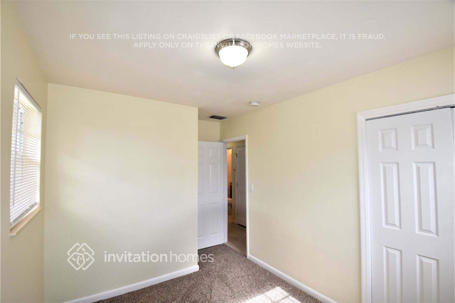 Building Photo - 2712 Alcazar Dr