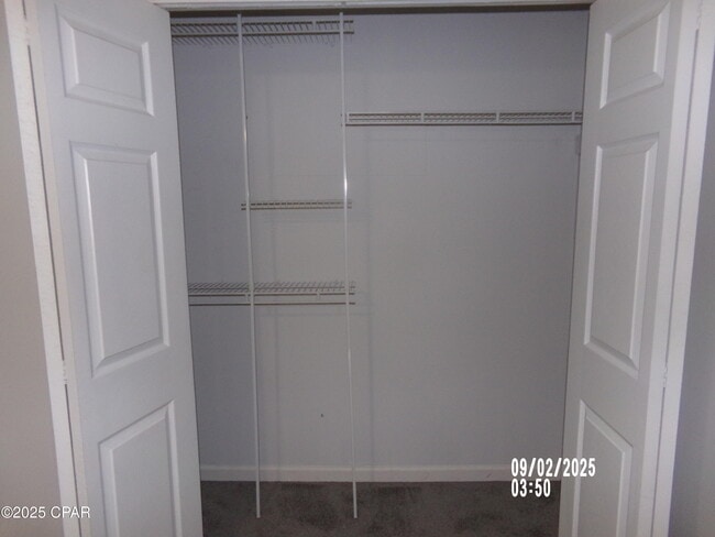 Building Photo - 420 Venetian Way
