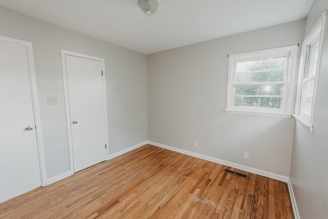 Building Photo - 4607 Beverly Kay Dr