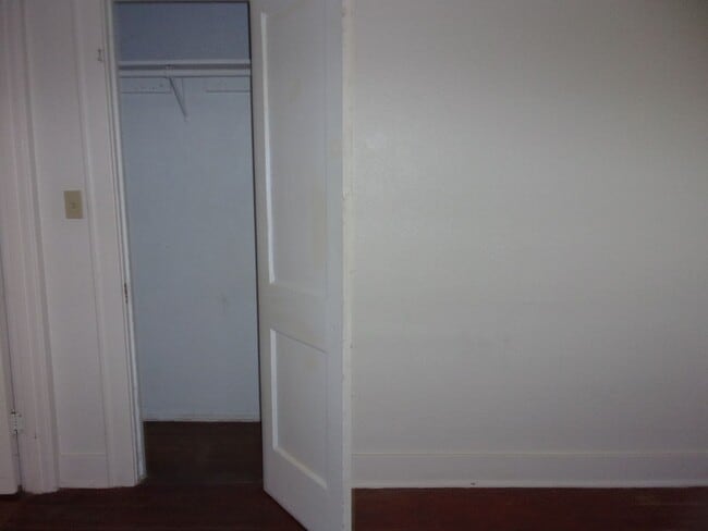 Building Photo - 2+bd 1ba home with storage