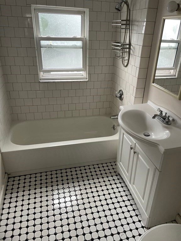 Building Photo - 12 Grant St