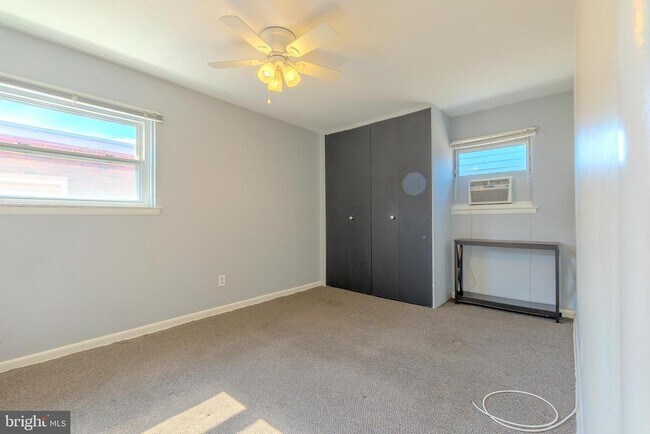 Building Photo - 8124 Langdon St