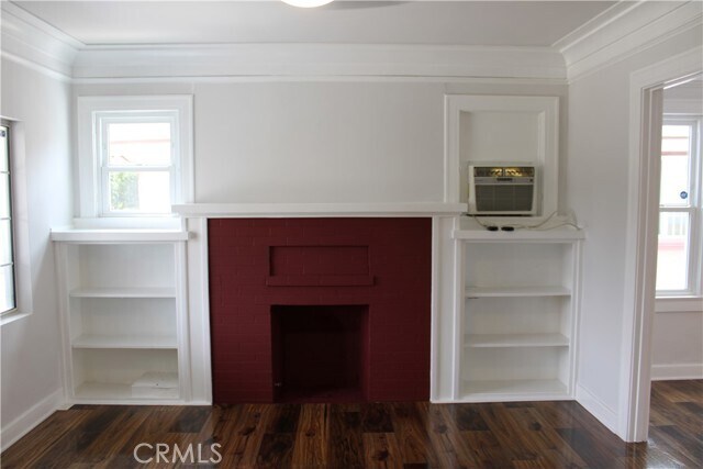 Building Photo - 1655 W 39th St