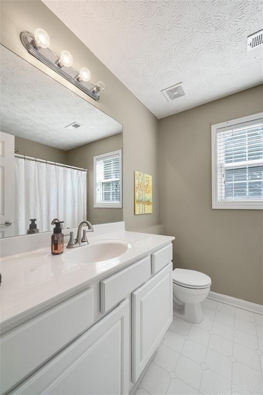 Building Photo - 2041 Greenhill Pass