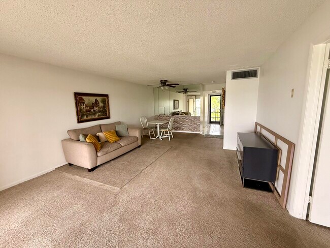 Building Photo - 4387 Trevi Ct