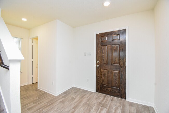 Building Photo - 4930 Lucky Fawn Ln
