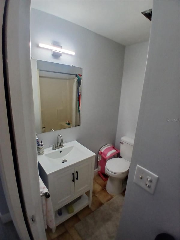 Building Photo - 8509 Claonia St
