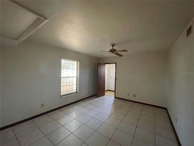 Building Photo - 1612 S High St