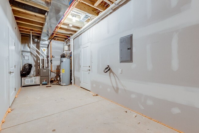 Building Photo - Available August 1st - 3 Bedroom Townhouse in Franklin Regional School District