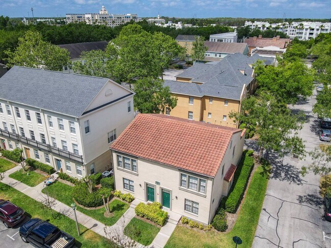 Building Photo - 2 Bedroom 2 Bathroom Townhome is Siena at ...
