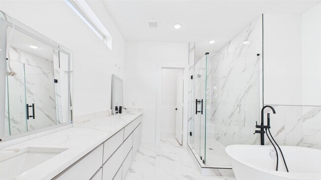 Building Photo - 5314 Terry St