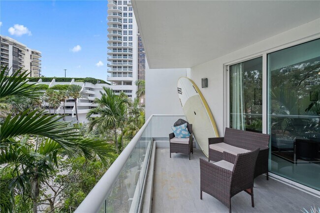 Building Photo - 6362 Collins Ave