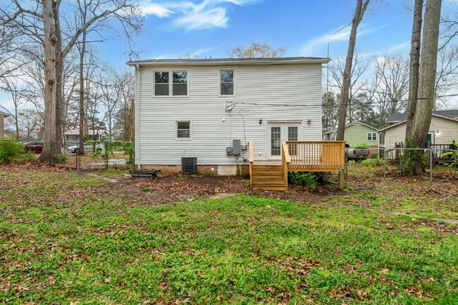 Building Photo - Beautiful 3 Bedroom, 2.5 Bath Home Tucked Away on Cul-de-Sac $1,825/mo rent