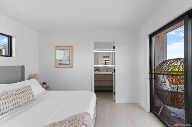 Building Photo - 319 Wilmot Rd