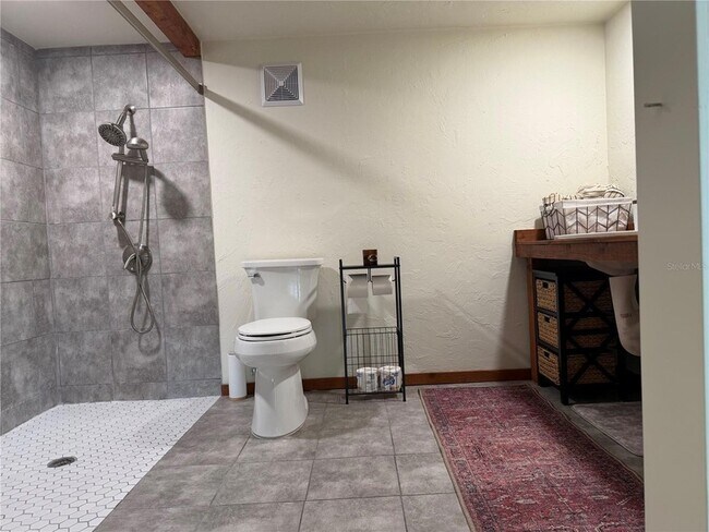 Building Photo - 618 Bird Bay Dr S