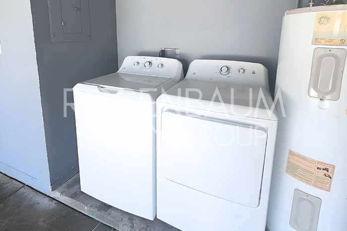 Building Photo - 548 S Udall