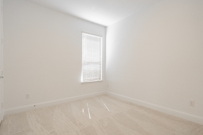 Building Photo - 8209 Abellia Ct
