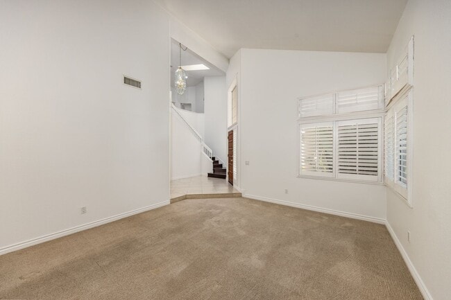 Building Photo - Beautiful Updated Home in Reche Canyon