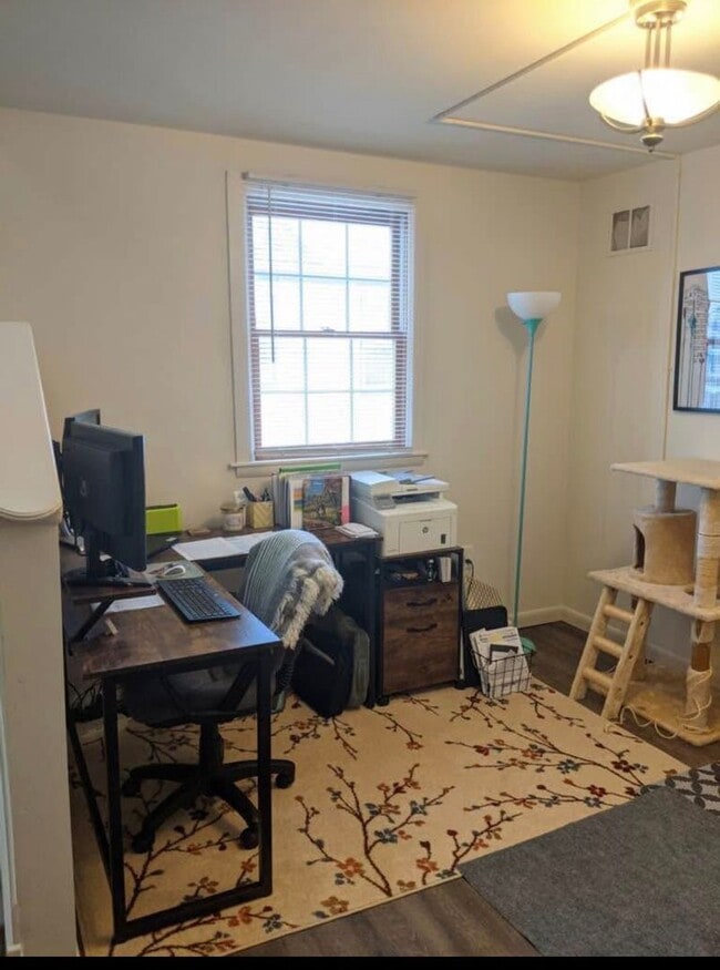 Building Photo - 311 S Arch St