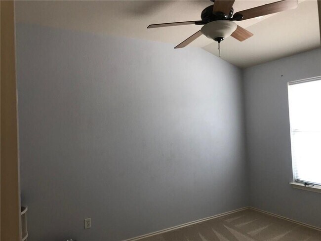 Building Photo - 1481 E Old Settlers Blvd