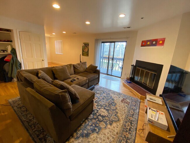 Building Photo - 2875 Shadow Creek Dr