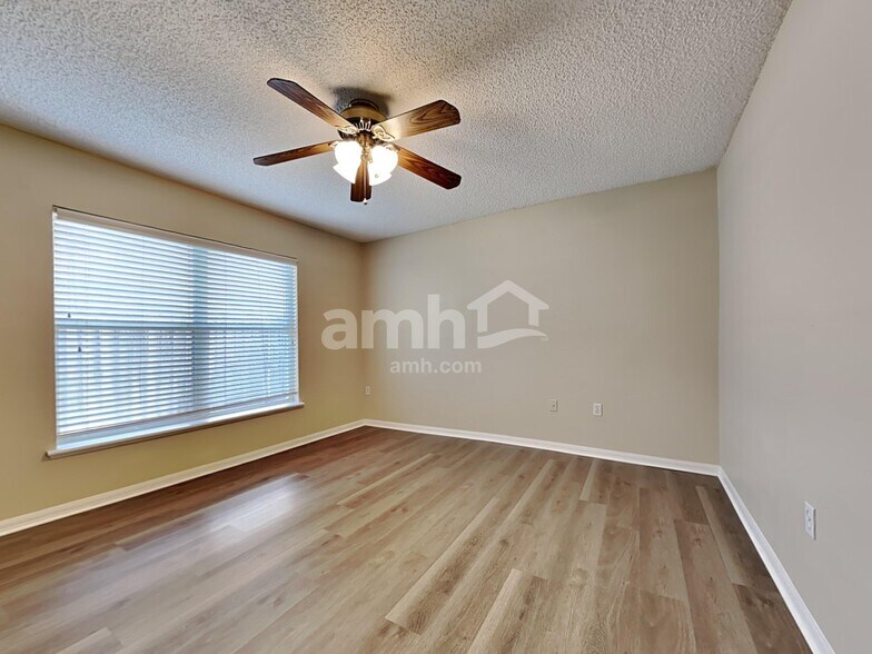 Building Photo - 1848 Saga Ct