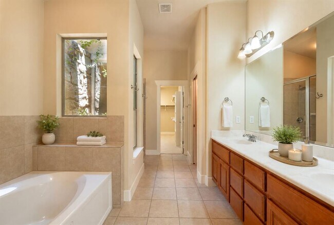 Building Photo - 210 Rivulet Ln