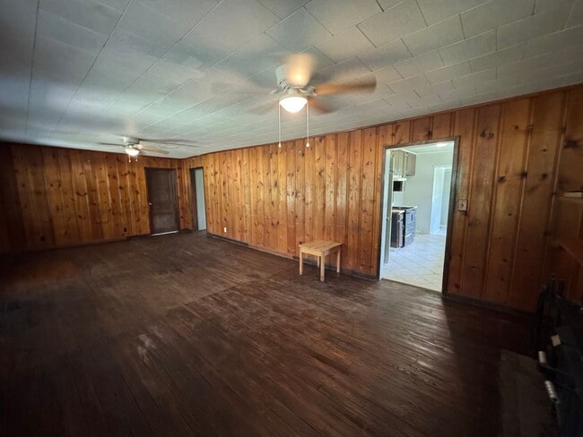 Building Photo - 1426 Leydens Mill Rd