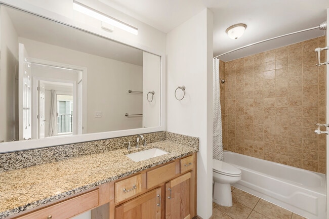 Building Photo - 210 Granville Ct