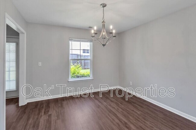 Building Photo - 438 Green Park Ln
