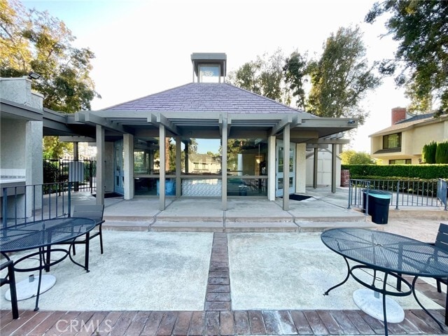 Building Photo - 1629 Sherwood Village Cir