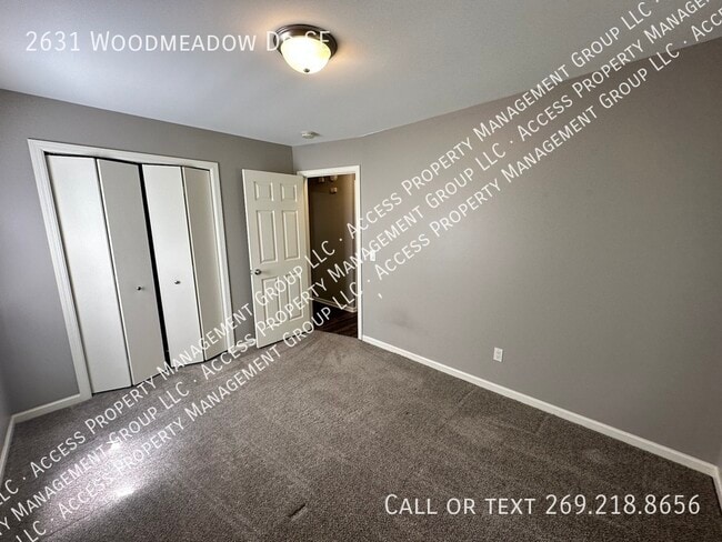 Building Photo - 2631 Woodmeadow Dr SE