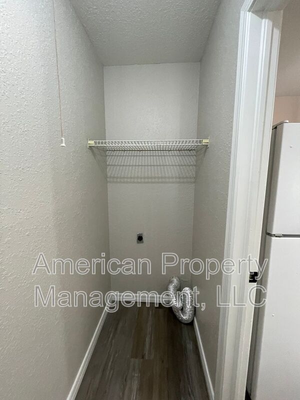 Building Photo - 13115 E 44th St