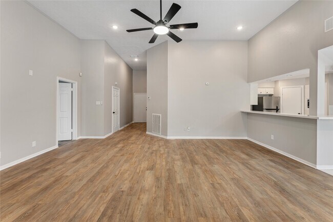 Building Photo - 8219 Winding Meadow Ct