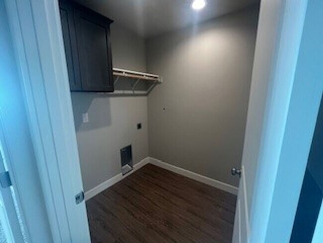 Building Photo - Coming soon Now renting 3 bedroom House