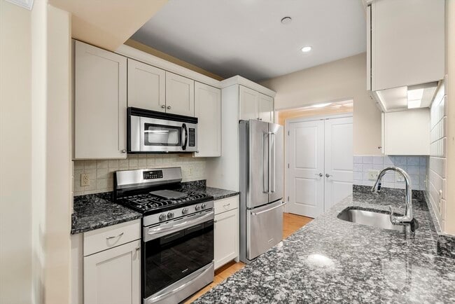 Building Photo - aivilla