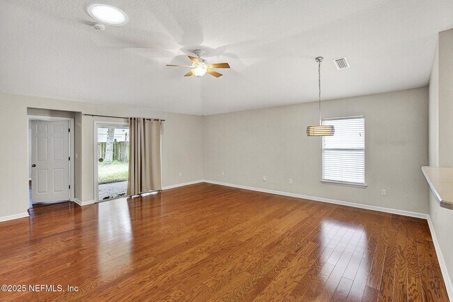 Building Photo - 2105 S Cranbrook Ave