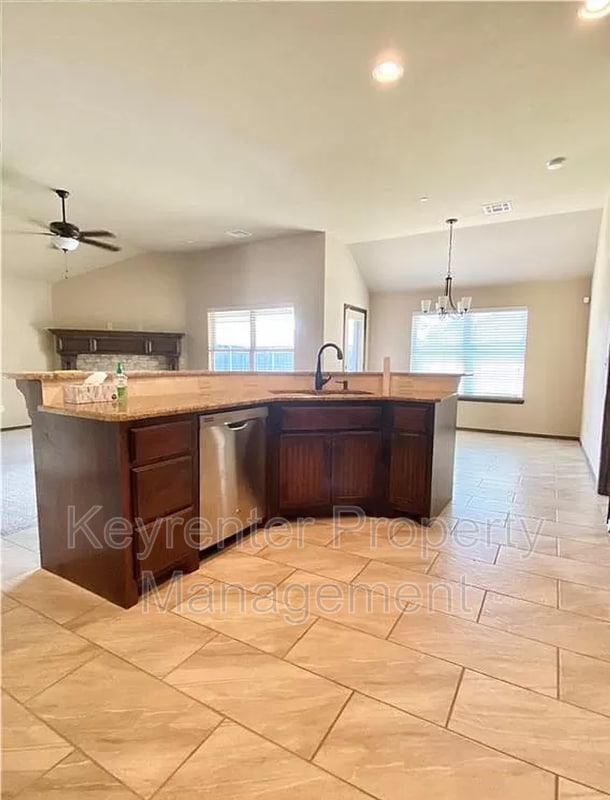 Building Photo - 1540 SW 95th St