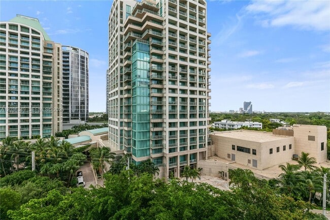 Building Photo - 2669 S Bayshore Dr