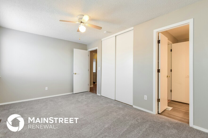 Building Photo - 18019 E Bellewood Dr