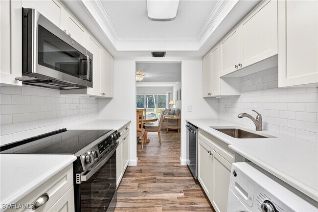 Building Photo - 3930 Belair Ln