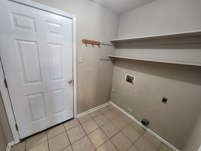 Building Photo - 2511 Eagle Run