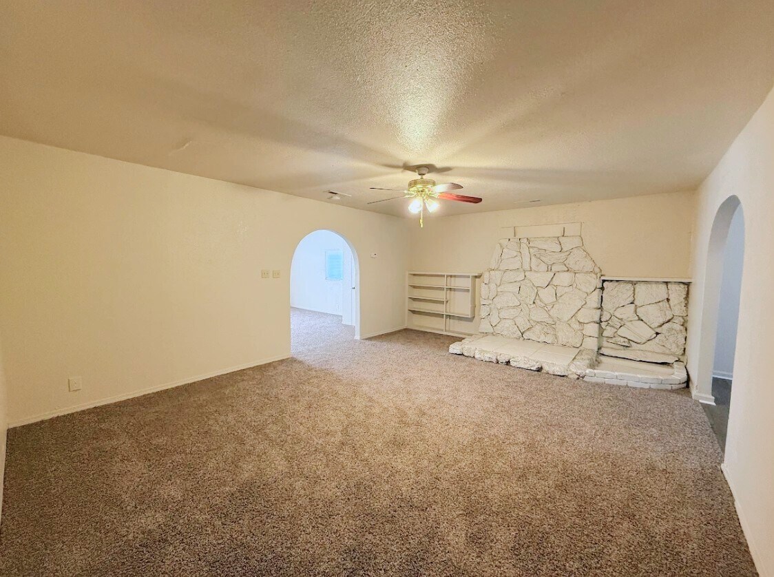 Building Photo - 2559 Ballantyne Dr