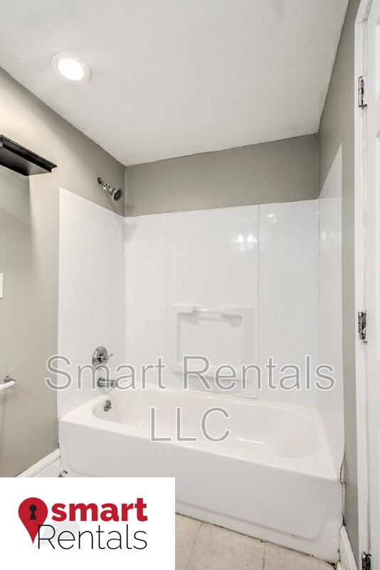 Building Photo - 3634 Shaw Blvd