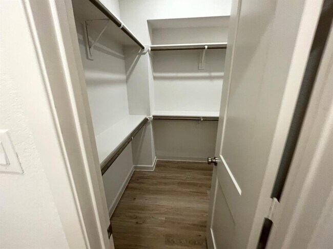 Building Photo - 2517 Appian Way