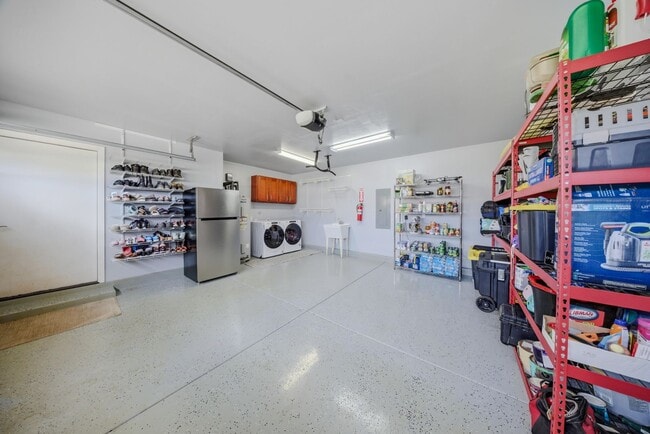 Building Photo - Furnished Large 4 Bedroom, 2.5  Bathroom Home In Lihue!