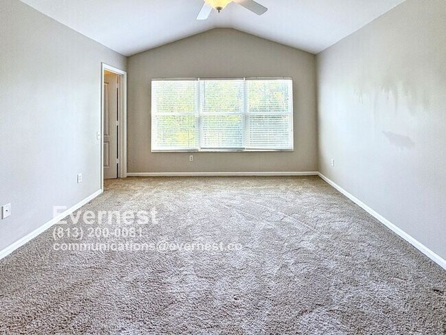 Building Photo - 26541 Castleview Way